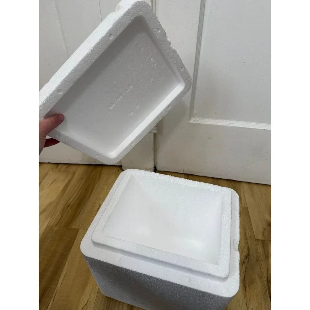 Small White Styrofoam Insulated Cooler Box with Lid